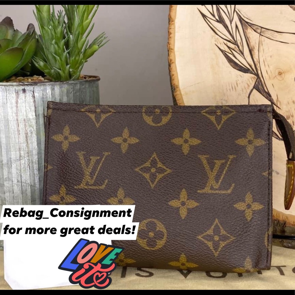 Authentic Louis Vuitton Toiletry 15